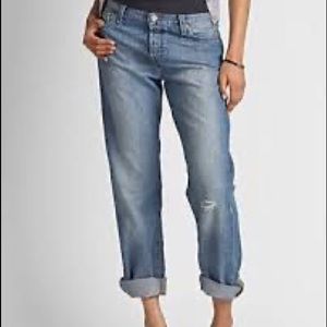 Levi’s 501 Boyfriend jeans